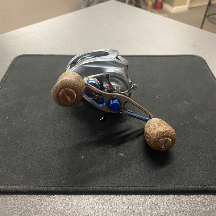 Used Reel - 13 Fishing Concept E Fishin' World Used Reel - 13 Fishing Concept E Fishin' World